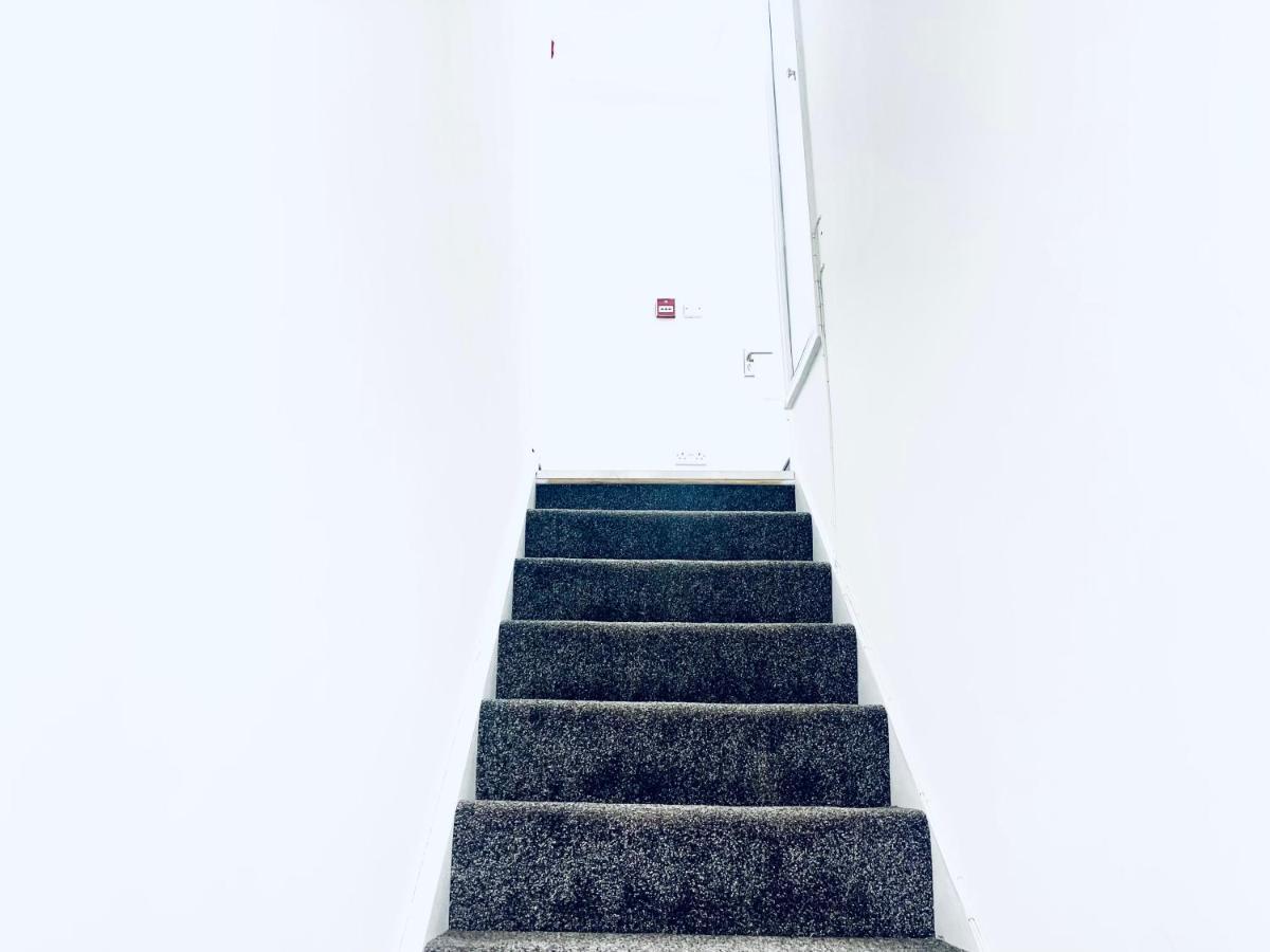 I Bed Apartment Бирмингем Экстерьер фото